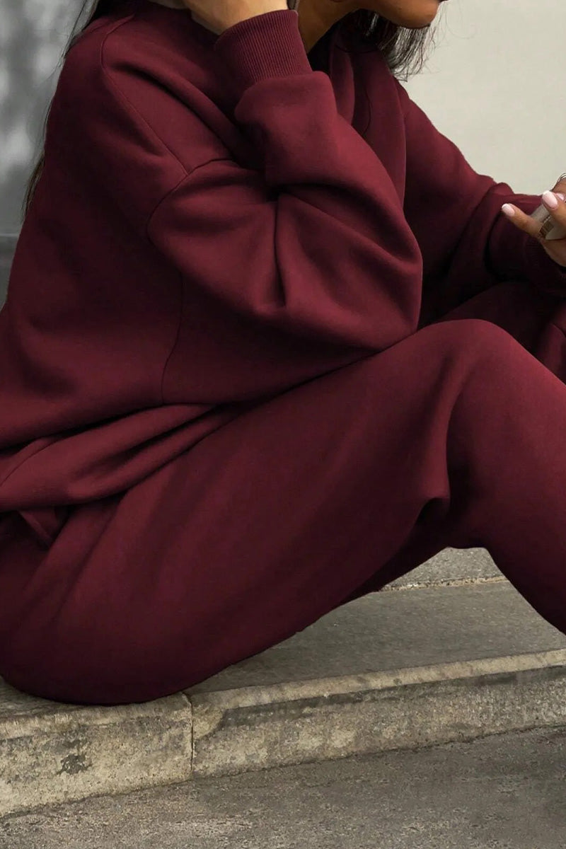 Athleisure at its Finest: Blended Two-Piece Tracksuit