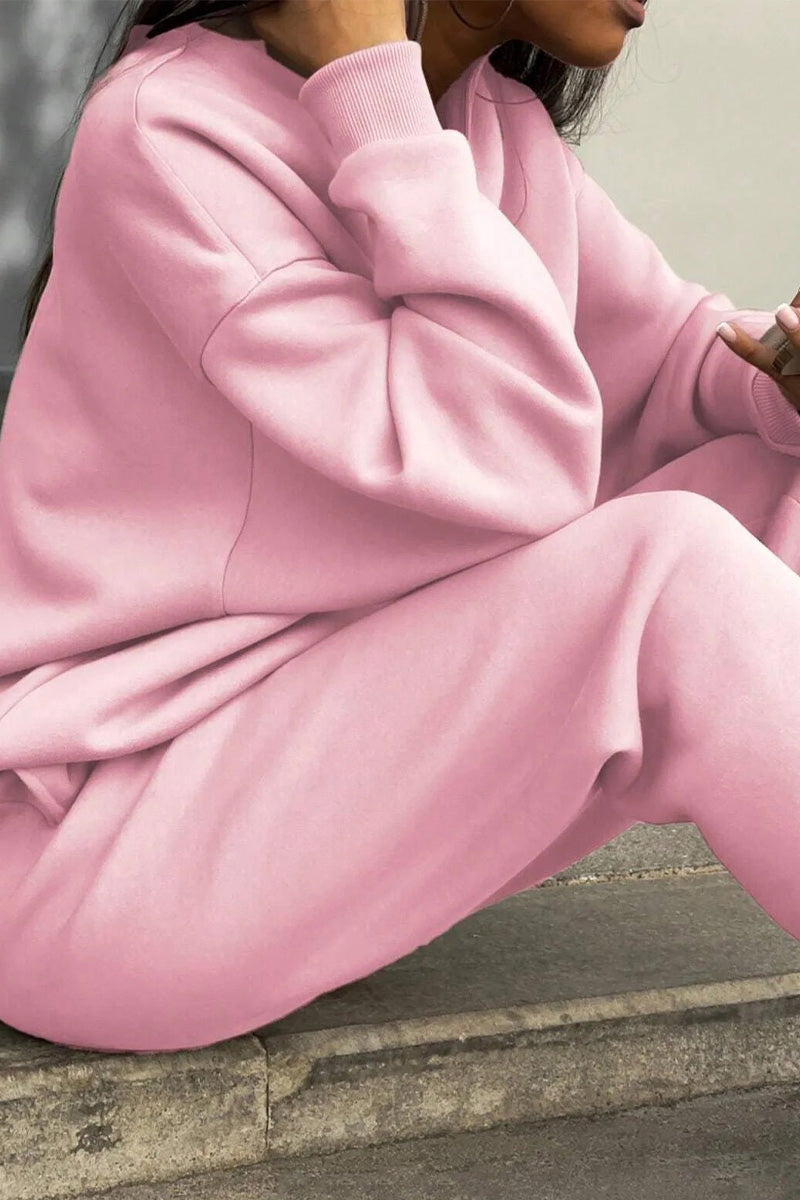 Athleisure at its Finest: Blended Two-Piece Tracksuit