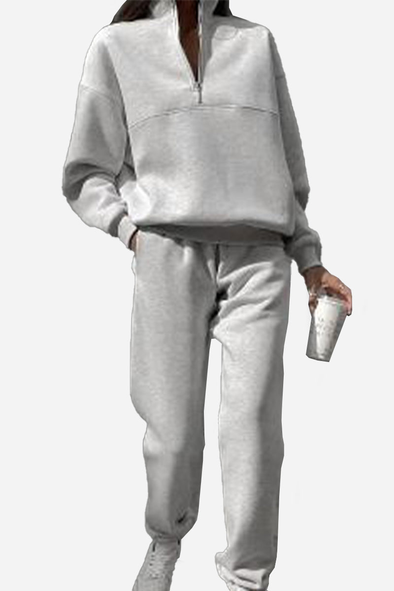 Athleisure at its Finest: Blended Two-Piece Tracksuit