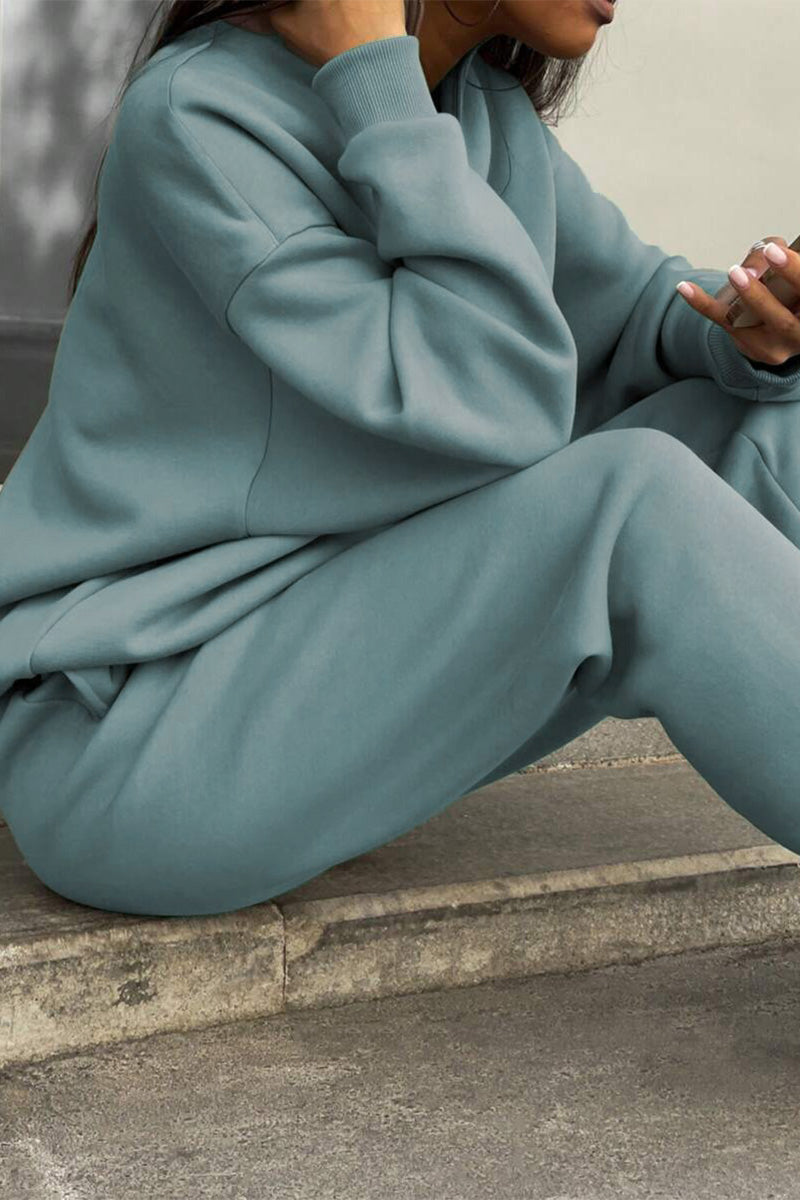 Athleisure at its Finest: Blended Two-Piece Tracksuit