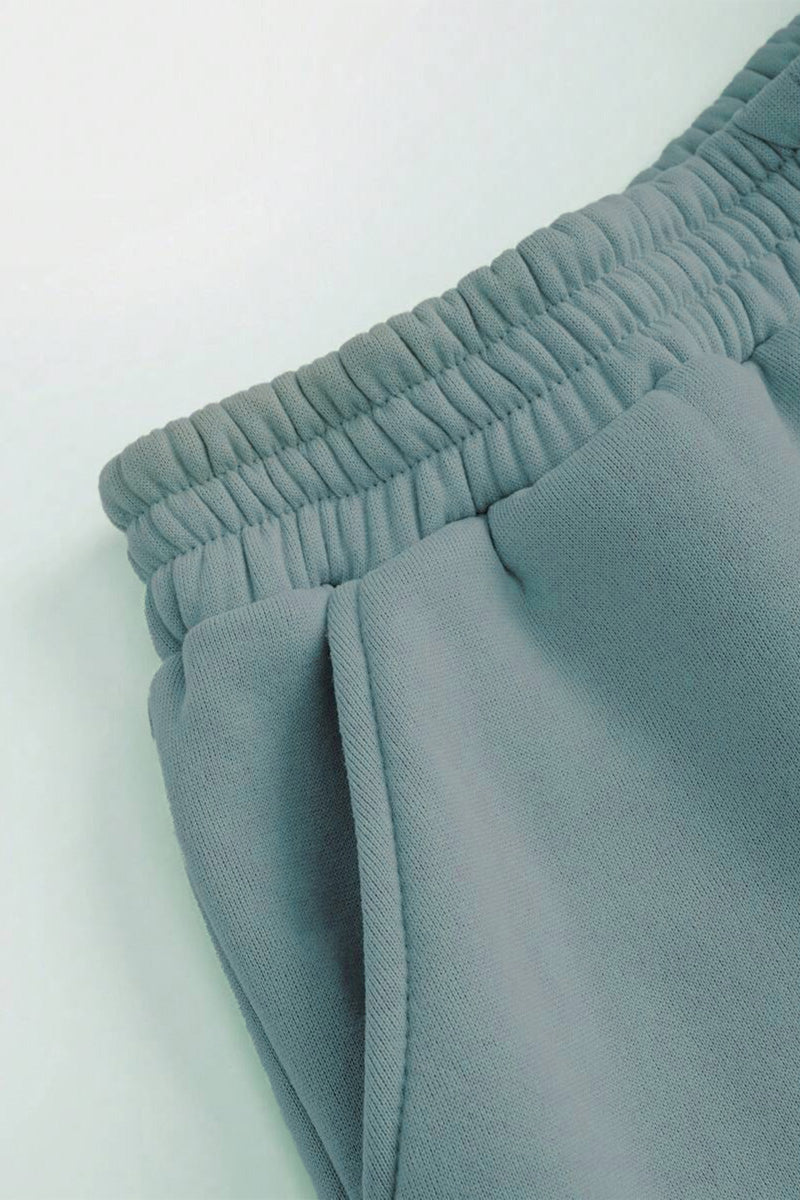 Athleisure at its Finest: Blended Two-Piece Tracksuit